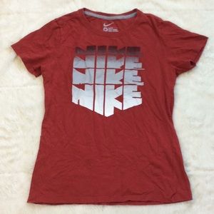 Nike top